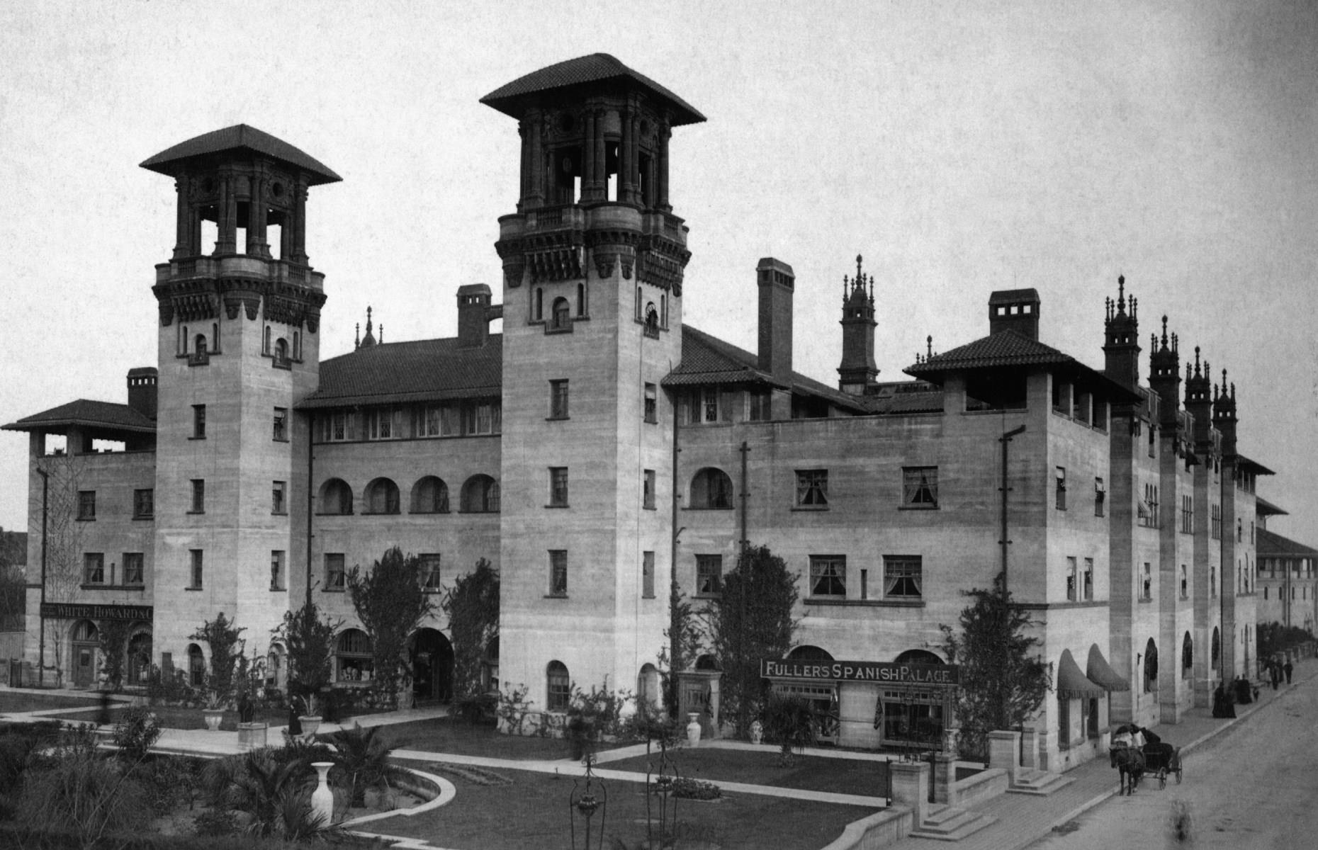 1889: Hotel Alcazar
